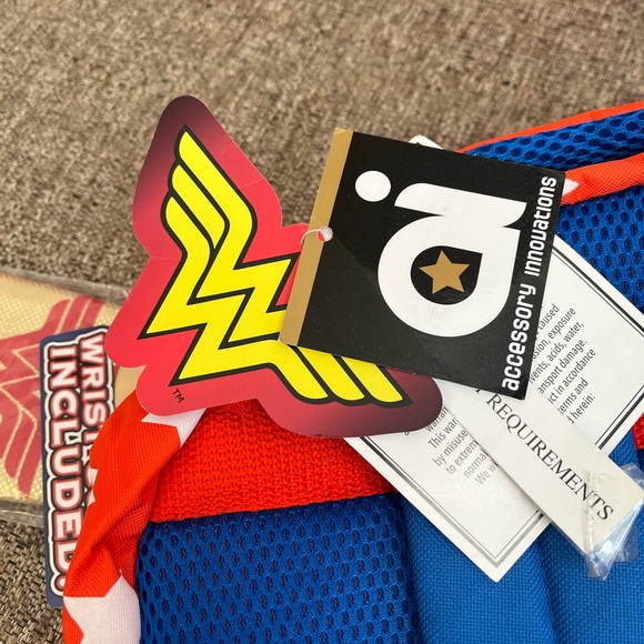 ❣️🆕Accessory Innovations DC Comics Wonder Woman Backpack❣️ - Picture 11 of 12